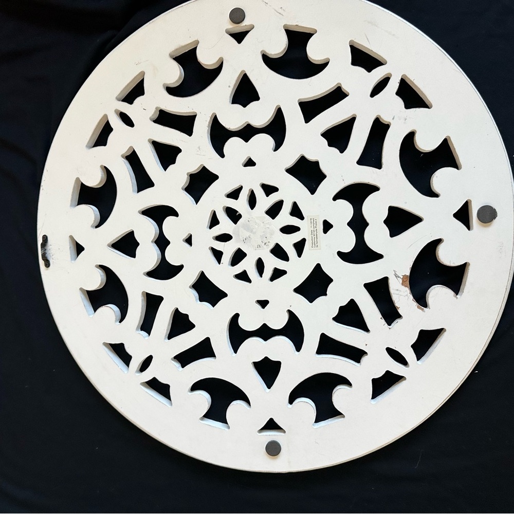White Ornate Wall Decor 2 feet wide - Picture 8 of 16